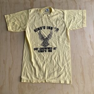 Vintage King's Inn Harley-Davidson Wise Wear Shirt Mens Small Yellow Tee T-Shirt
